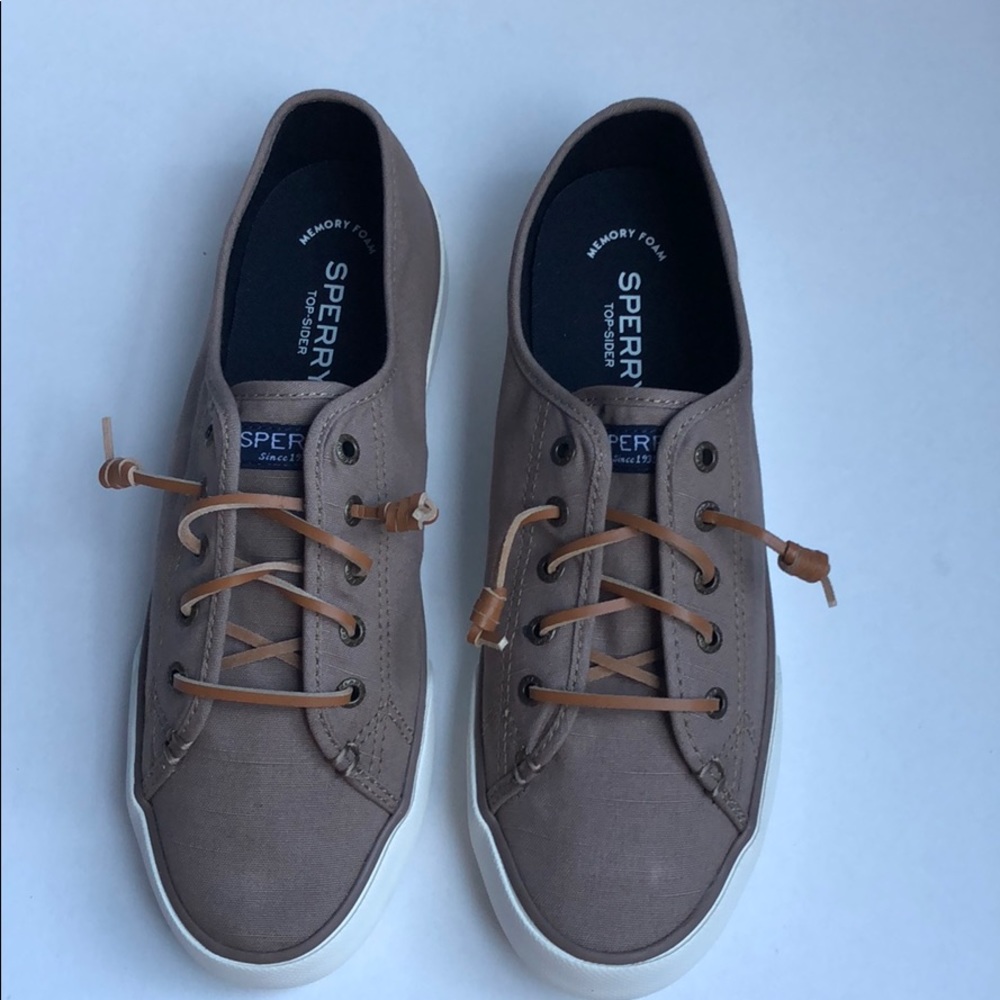 Sperry timber sneaker